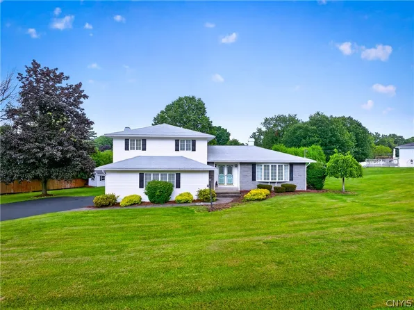 67 Taber Rd, New Hartford, NY 13413