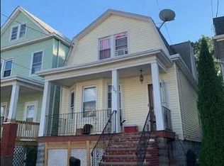 303 Jeffries St, Perth Amboy, NJ 08861