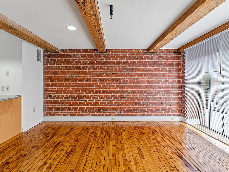 Cigar Lofts — Photo 44