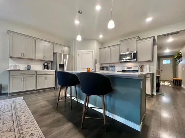 908 Rollins Den Dr, Fort Collins, CO 80524