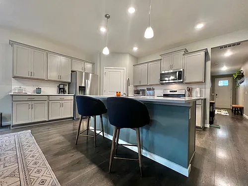 908 Rollins Den Dr Photo 1