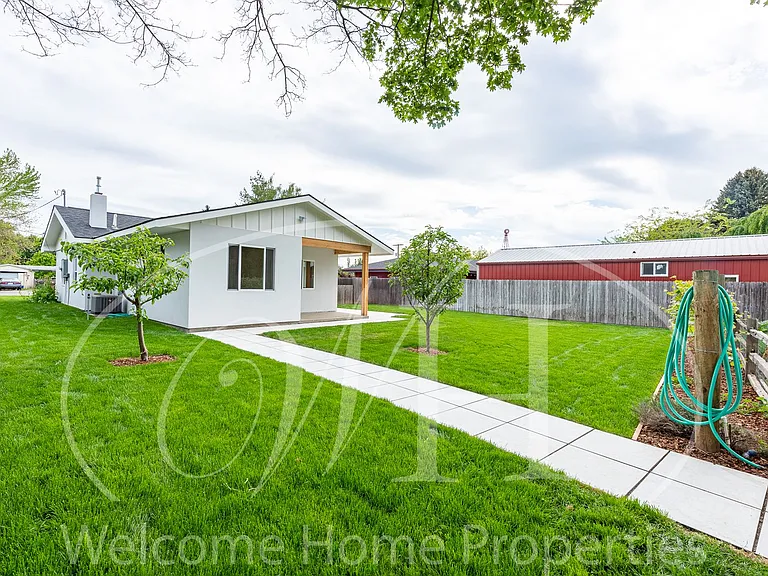 1335 Monroe St — Photo 30