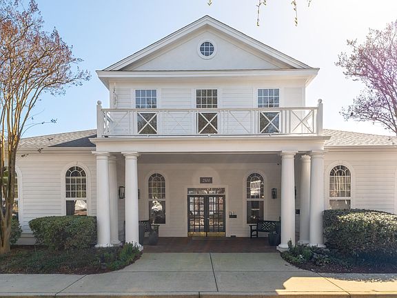 4th image of 2111 Chatelain Way