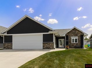 3105 Buttercup Trl, Mankato, MN 56001