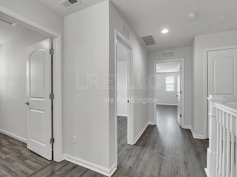 9211 Tamarack Grove Ln — Photo 9