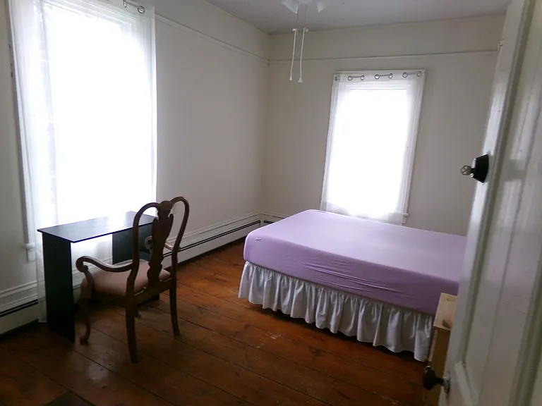 7423 S Broadway — Photo 9