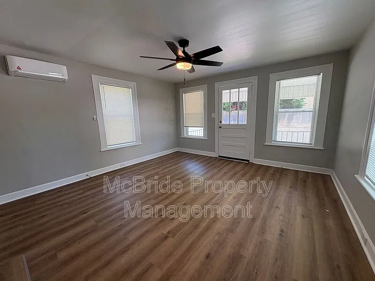 1836 Greene St — Photo 2
