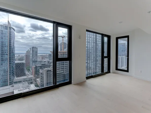 1245 Rue De Bleury #2820, Montreal, QC H3B 0C2