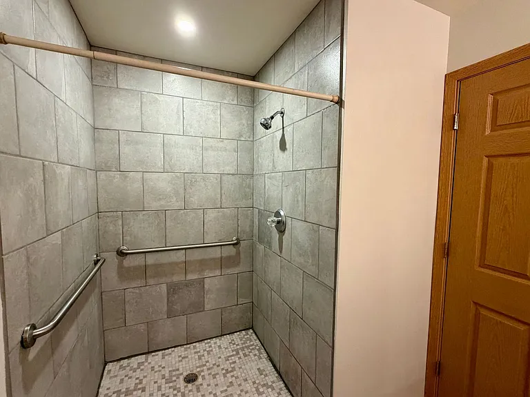 1813 N 11th Ave — Photo 10