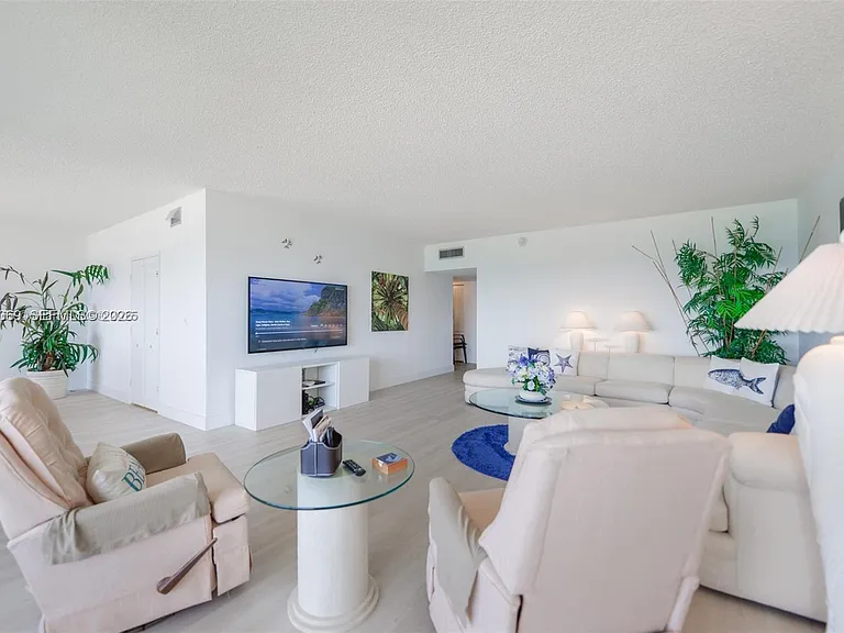4900 N Ocean Blvd #1619 — Photo 5