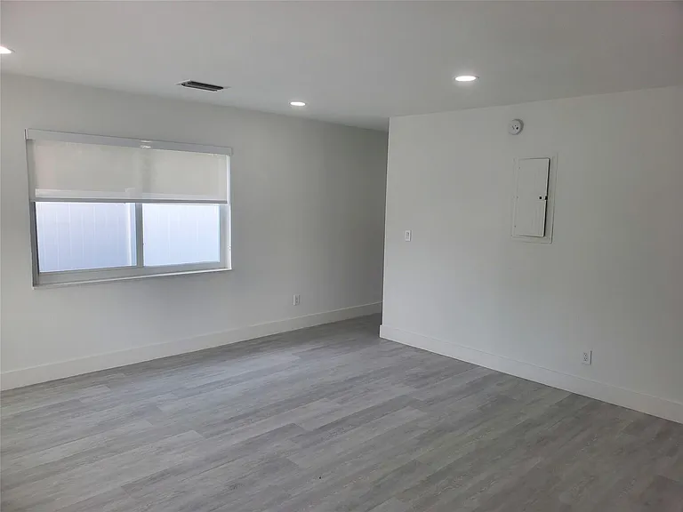 70 NW 13th Ave #2 — Photo 6