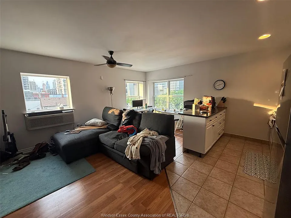 511 Pelissier St #309