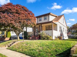 5-23 Canger Pl, Fair Lawn, NJ 07410