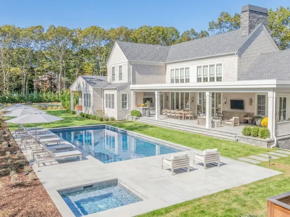 56 Barnes Ave, East Hampton, NY 11937