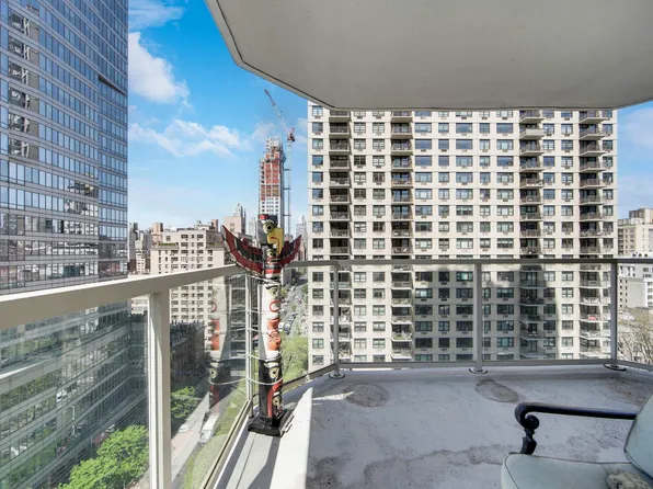 300 East 74th Street 14F image 13 of 13