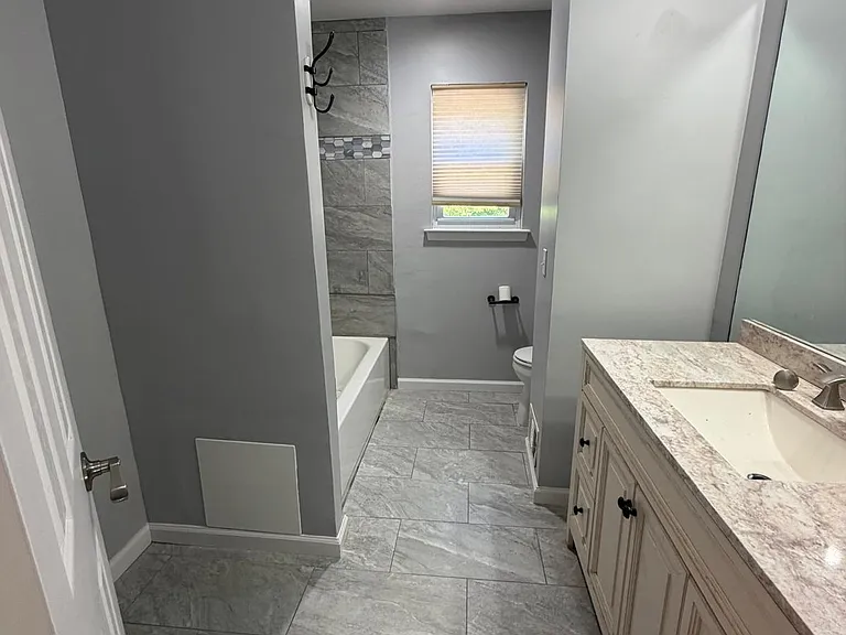 725 Birmingham Ave — Photo 4