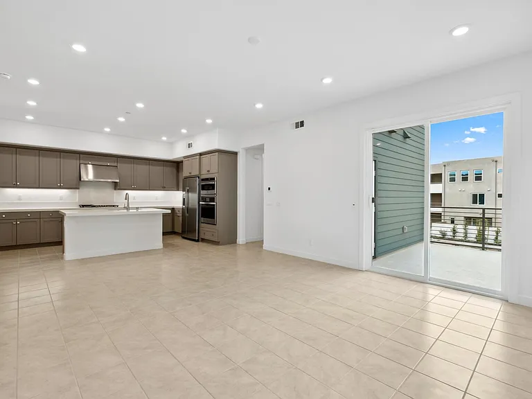 147 Baluster — Photo 10