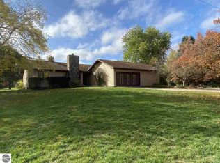 5765 W River Rd, Weidman, MI 48893