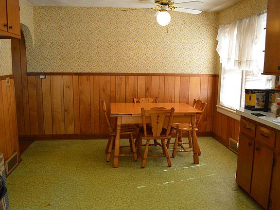 4th image of 440 Orchard Ave