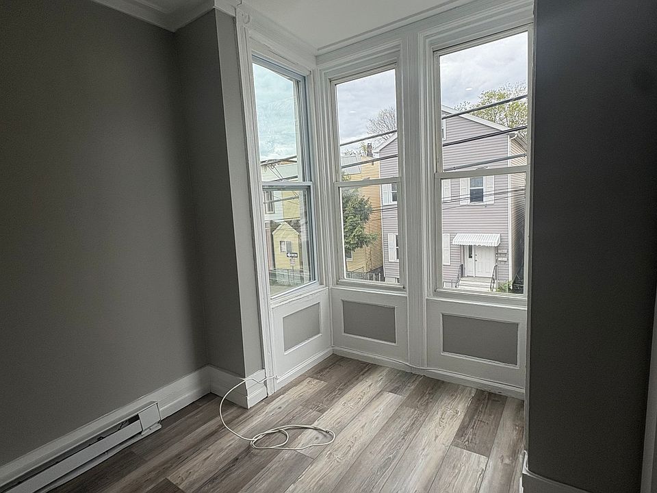 1st image of 114 Congress St Unit 2