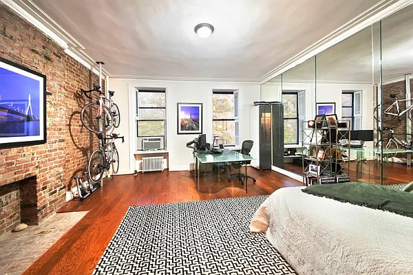 Rented by Town Residential | media 2