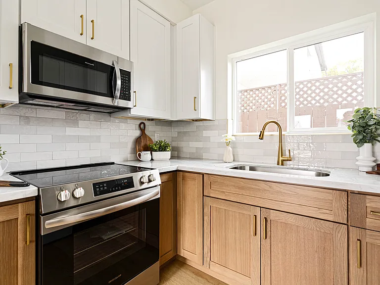 1953 Emerald St #4 — Photo 4