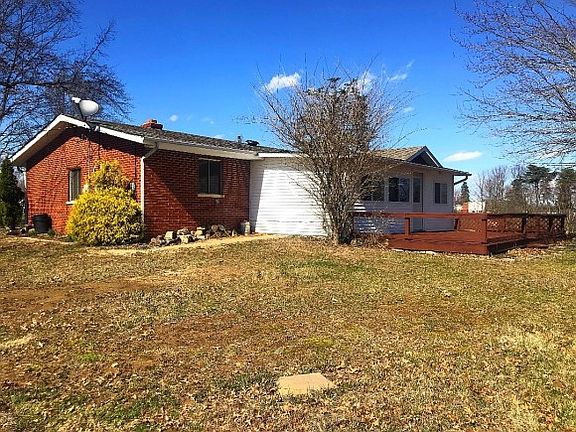 2nd image of 17462 Hillcrest Dr