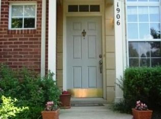 1906 Crescent Park Dr #35A, Reston, VA 20190