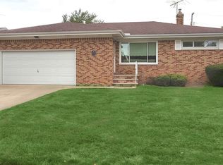 1612 Mallard Dr, Mayfield Heights, OH 44124