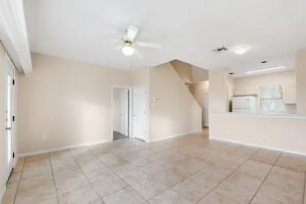 3 bed, 2.5 bath, 1208 sqft, $1,850 — Photo 2