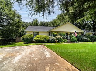 1133 Gliding Ln, Monroe, GA 30655
