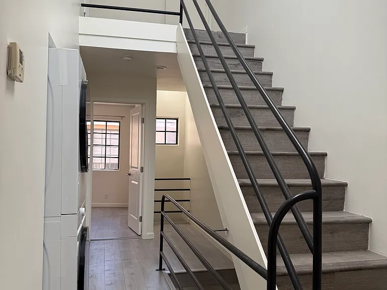 5820 Yolanda Ave #8 — Photo 12