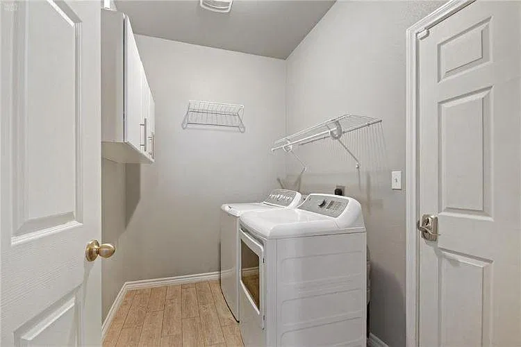 7410 Russ Ln — Photo 33
