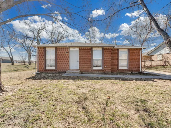 7001 W Newell St, Wichita, KS 67212
