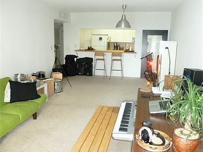 4th image of 19370 Collins Ave APT 215