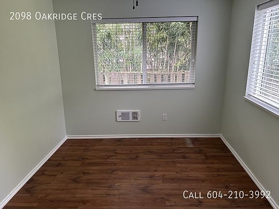 4th image of 2098 Oakridge Cres