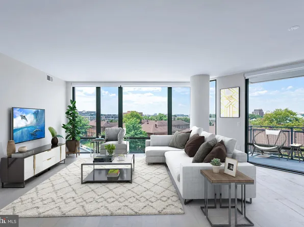 1201 N Royal St #607, Alexandria, VA 22314