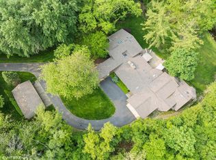 830 Camden Ln, Northfield, IL 60093