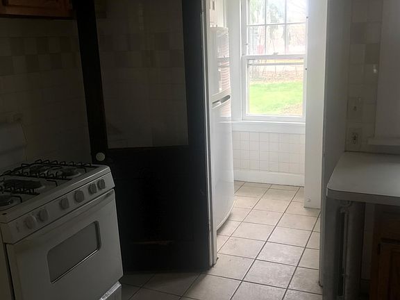 2nd image of 3137 Euclid Heights Blvd