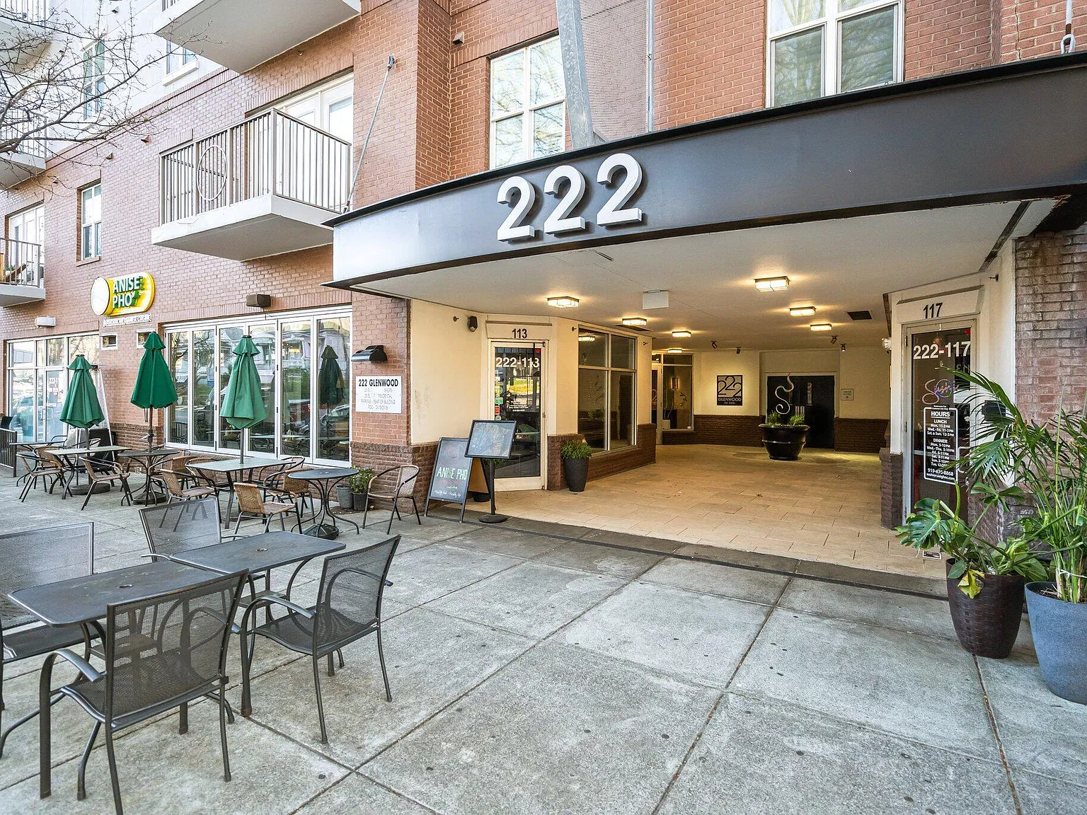 2 bed, 2.0 bath, $2,400 — Photo 3