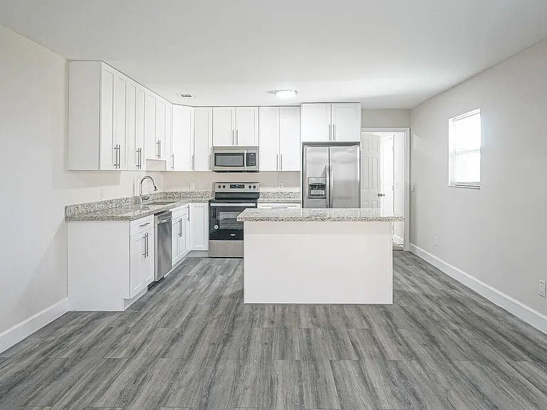 410 S Star Ave — Photo 14