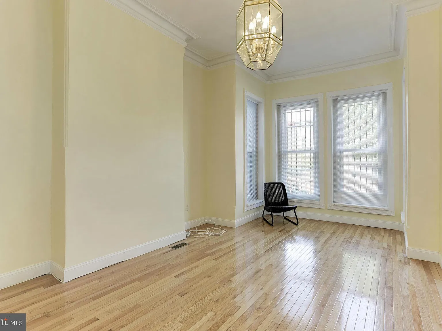 3 bed, 2.0 bath, 1750 sqft, $4,650 — Photo 4