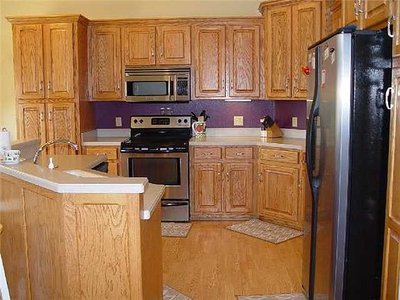 4th image of 644 Peregrine Dr