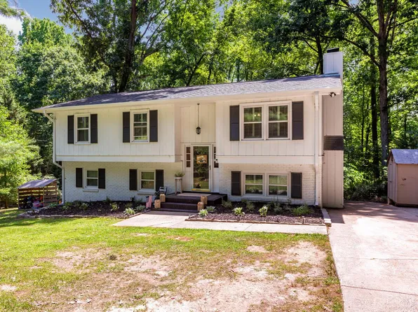 552 Kirby Ln, Matthews, NC 28104