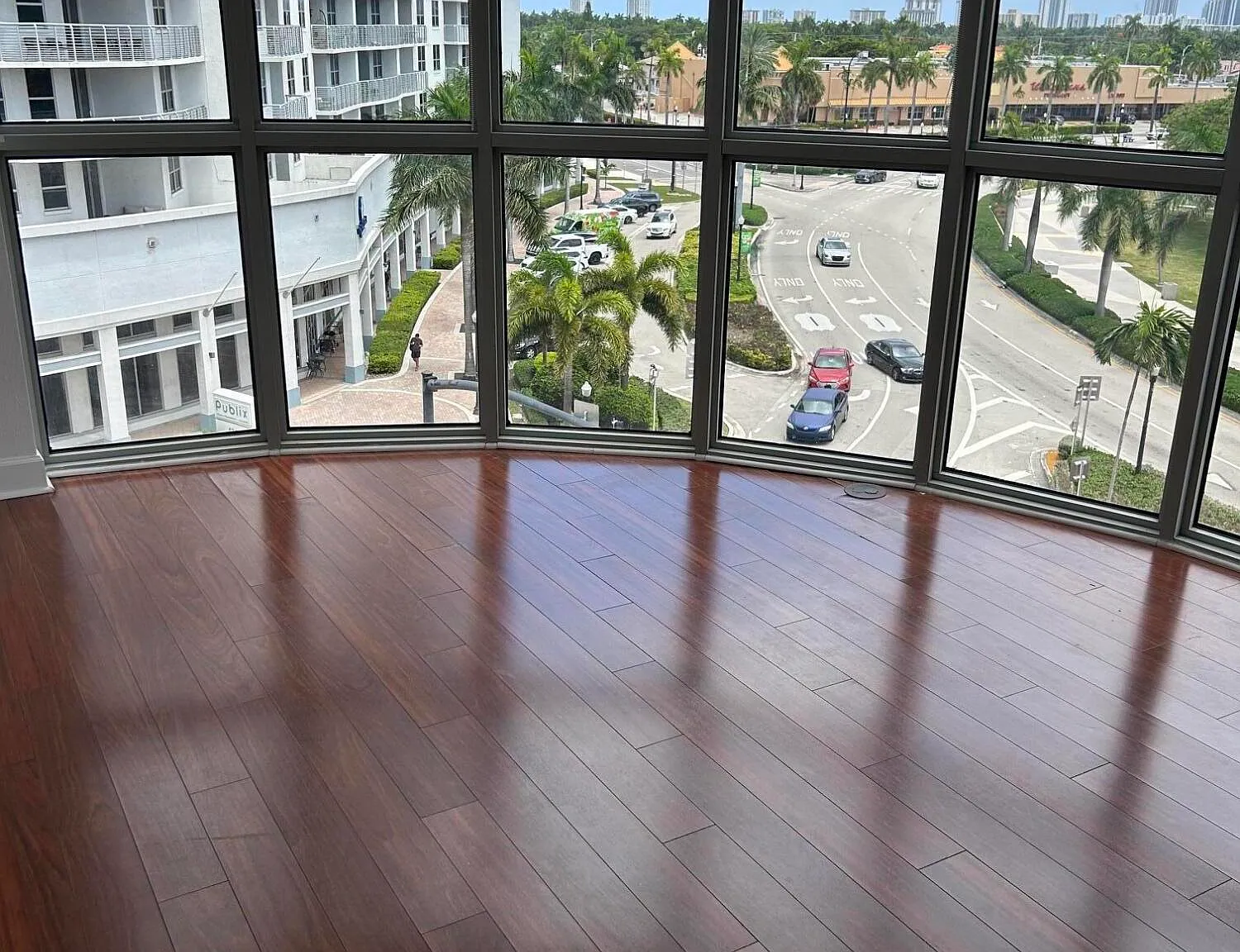 3 bed, 2.0 bath, 1480 sqft, $3,350 — Photo 1