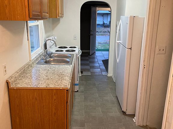 5th image of 305 Smith St