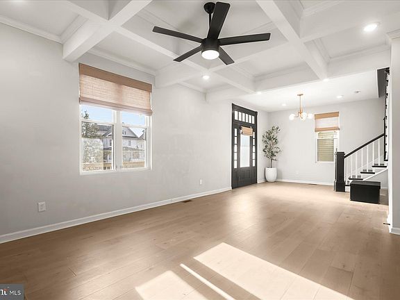 5th image of 4006 Springdale Ave