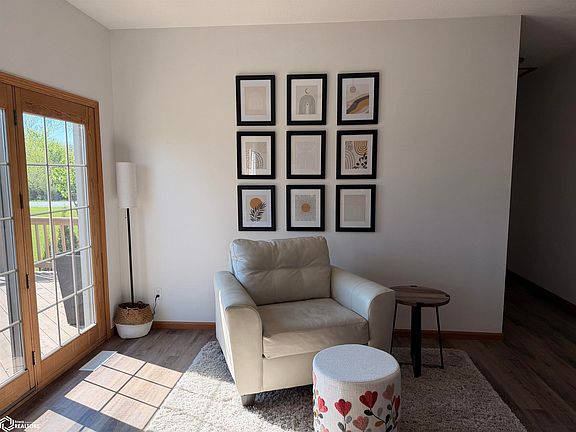 4th image of 2706 355th St