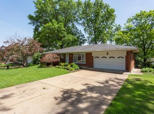 8915 Red Oak Dr, Saint Louis, MO