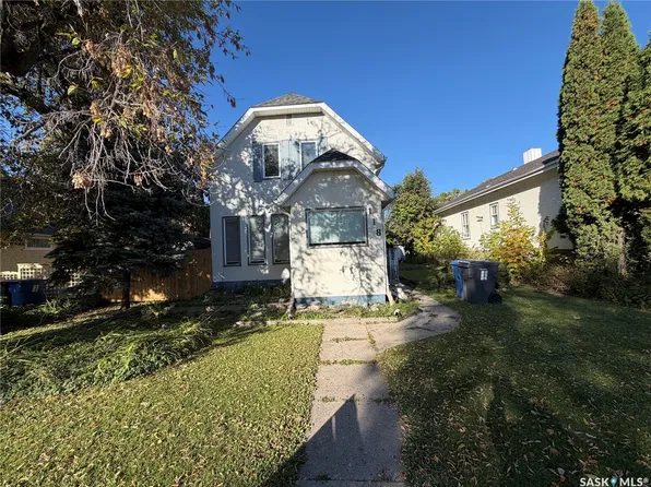 118 5th Avenue W, Melville, SK S0A 2P0